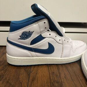 Jordan 1 Mid Industrial Blue